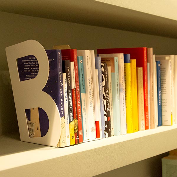 La libreria della sede di Sincronia