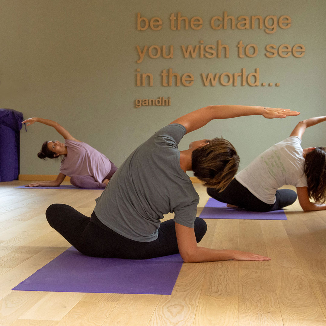 Donne al corso di yoga